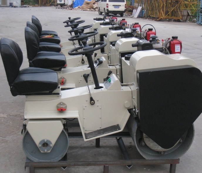 印度客戶來(lái)訪，并訂購(gòu)FYL-850座駕壓路機(jī)