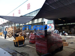 福瑞得機(jī)械微動(dòng)態(tài)--座駕壓路機(jī)、手扶壓路機(jī)、灌縫機(jī)包裝發(fā)貨