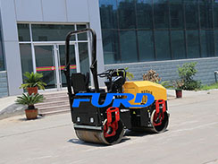 抓住特色打通渠道，全液壓小型壓路機(jī)廠家順利發(fā)展